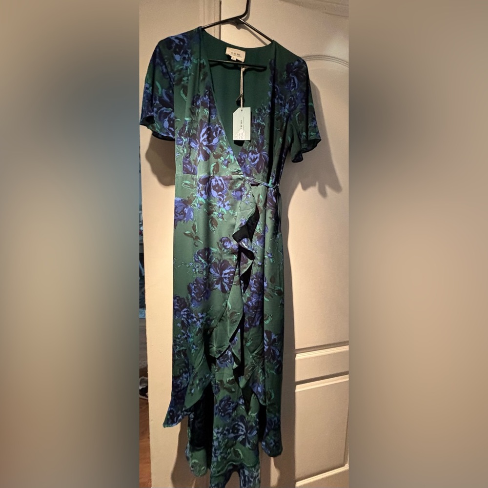NWT flowing floral dress